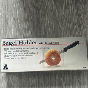 Bagel Holder & Bread Knife Set